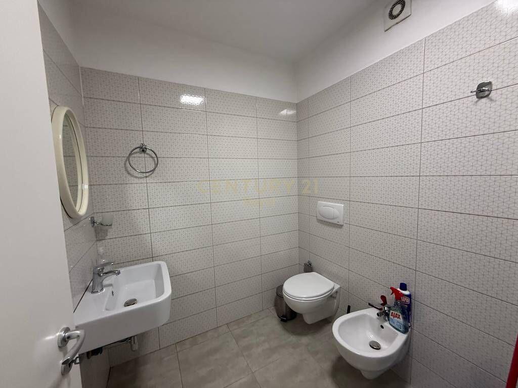 JEPET ME QIRA APARTAMENT 1+1 (SIRI KODRA)