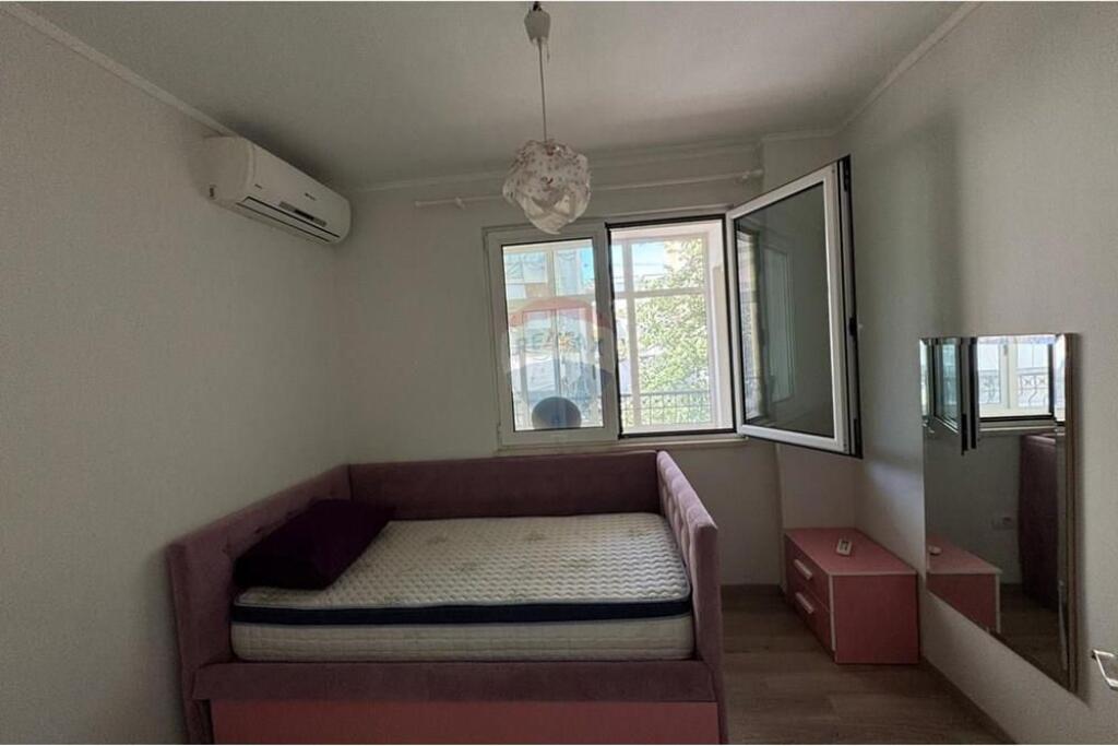 Apartament 3+1+2 Per Qira Ne Bllok