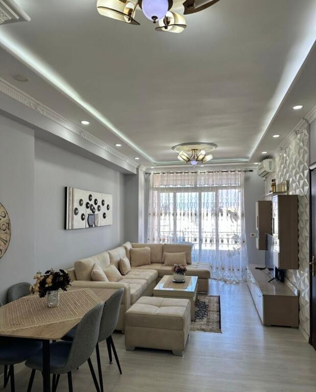 Affittasi Appartamento 2+1+1 con Balcone