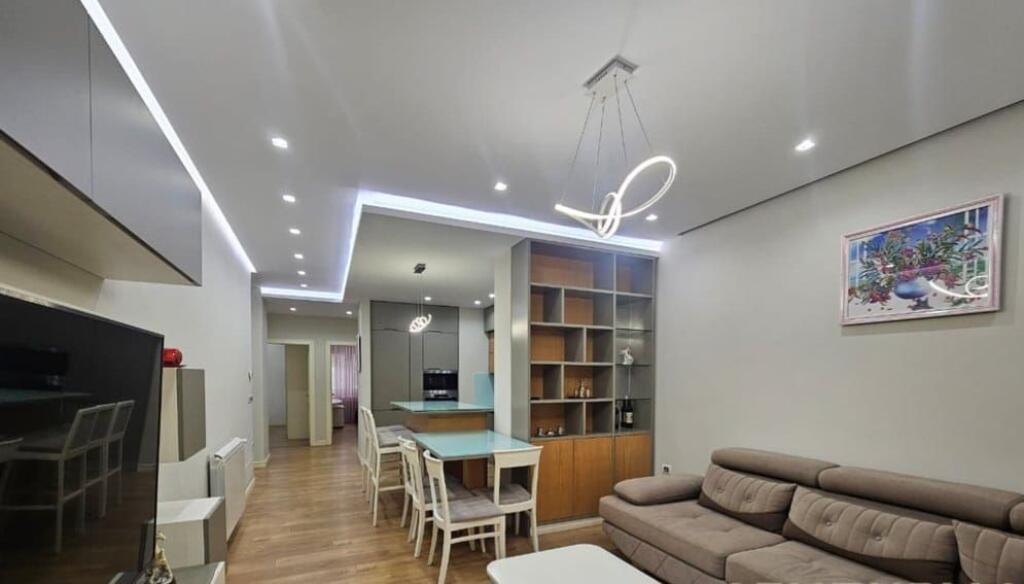 APARTAMENT 2+1 PER SHITJE TEK FRESKU