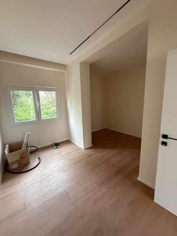 🏡 Apartament 1+1 në Shitje – Ali Demi, pranë Kompleksit KONTAKT
