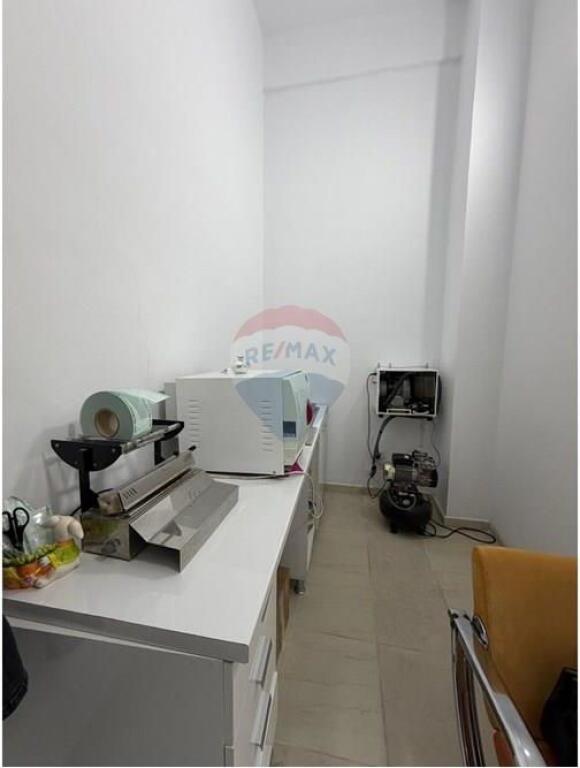 shitet biznes, klinike dentare