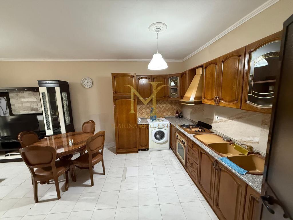 APPARTAMENTO 1+1 IN AFFITTO VICINO ALLA SCUOLA BAJRAM CURRI !!