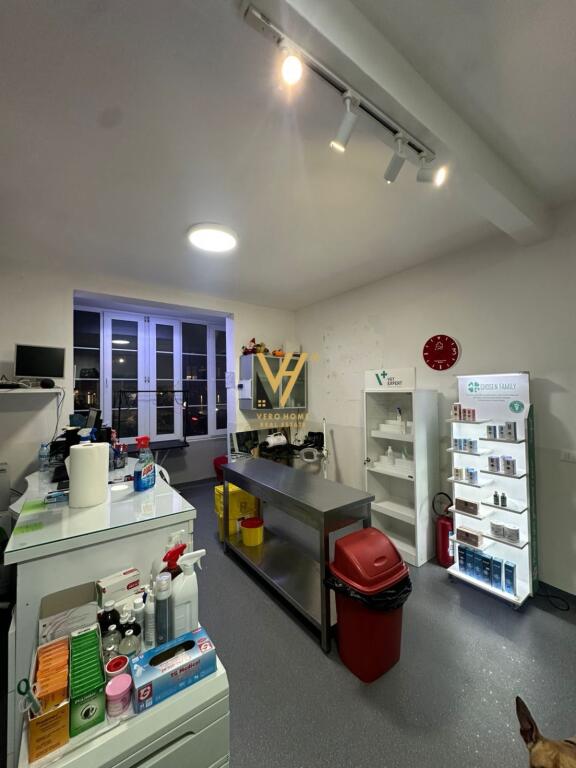 JEPET DYQAN 90 M2 ME QIRA TE KOMUNA E PARISIT 1.500 EURO