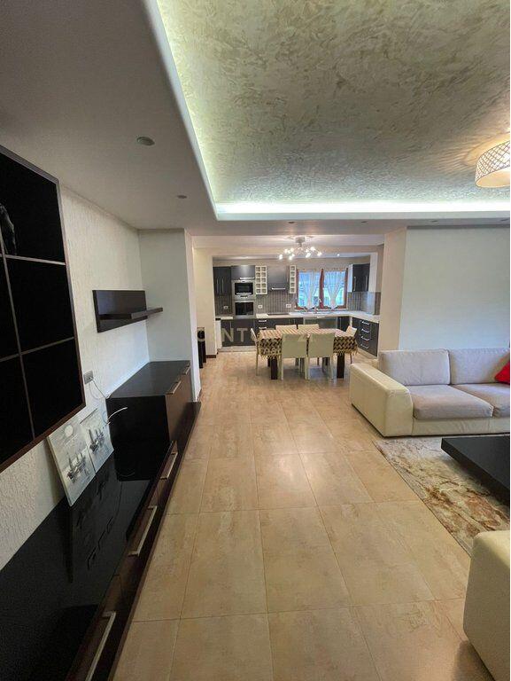 Apartament 3+1+2 me qira ne Qender 900 € /Muaj Sip. Totale  135m2