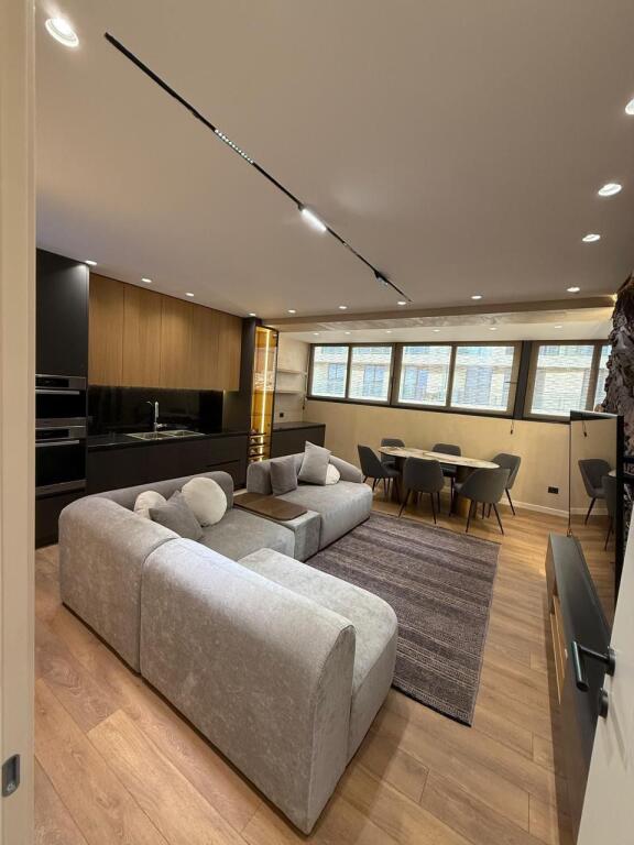 Apartment 2+1+parking for rent on Durres Street