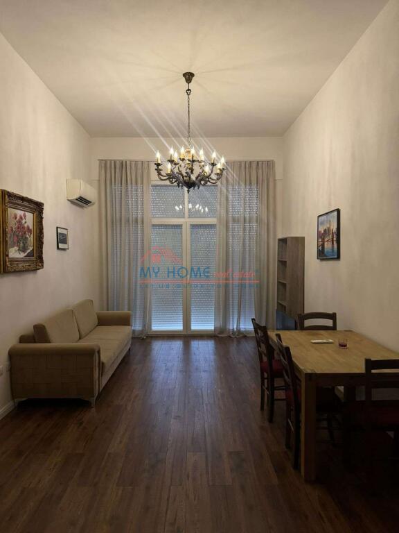 Apartament 2+1 me Qira te Zogu i Zi Tirane