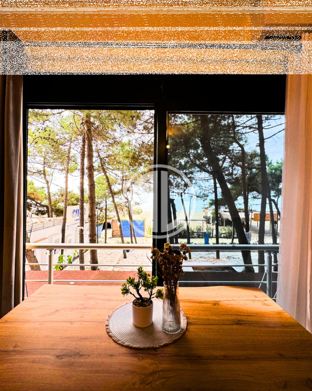 Shitet Apartament 2+1 – Vijë e Parë me Detin, Golem