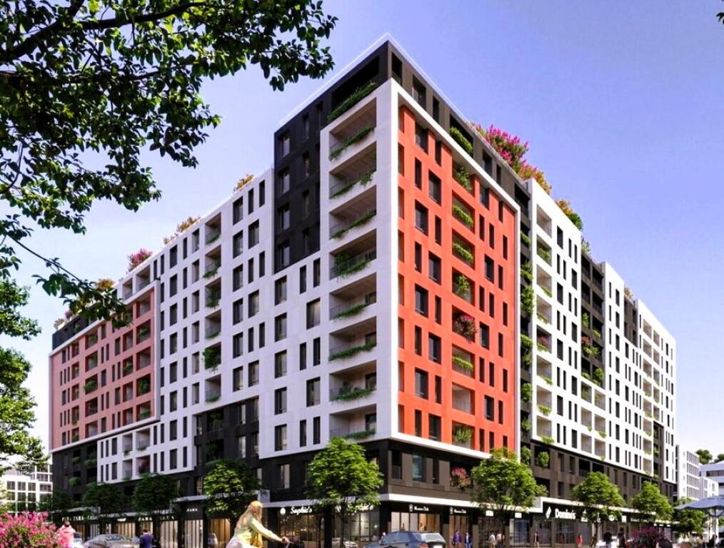 BULEVARDI I RI! NJËSI KOMERCIALE PËR QIRA, KATI ZERO, BUZE RRUGE!