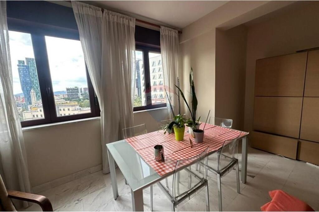 Apartament - Për Qira - Rruga Abdi Toptani, Tiranë 1300 ,, euro