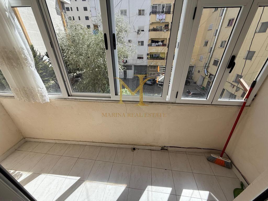 APPARTAMENTO 1+1 IN AFFITTO VICINO ALLA SCUOLA BAJRAM CURRI !!