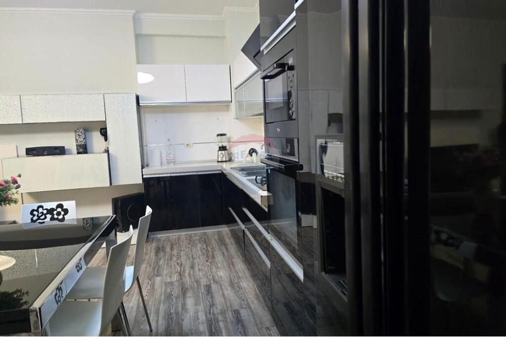 Jepet Apartament Me Qira