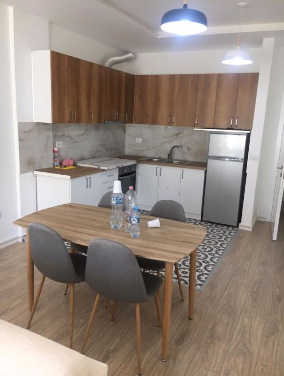 Shitet apartament 1+1 te Kopshti Zoologjik