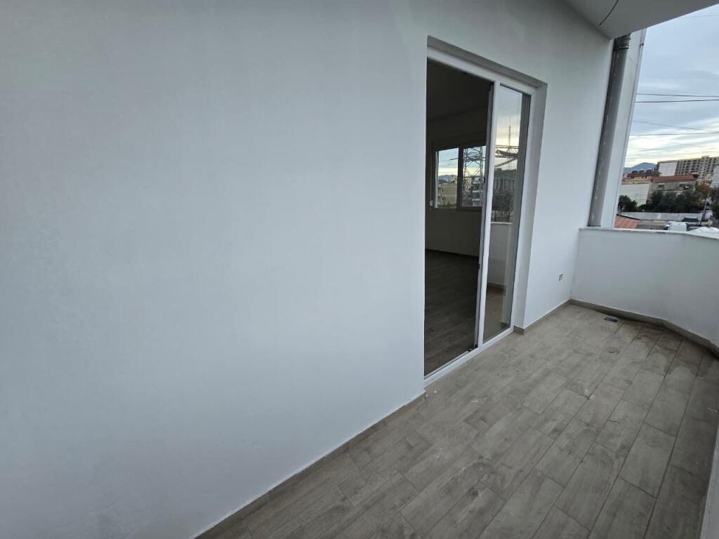 Shitet Apartament 2+1+Blk - Bulevardi i Ri