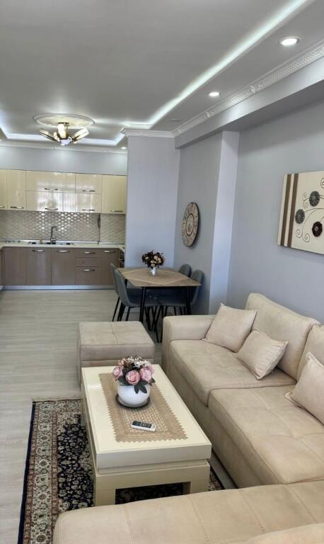 Affittasi Appartamento 2+1+1 con Balcone