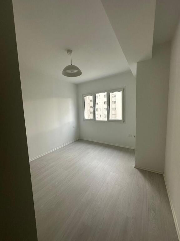 Apartment + Parking Space - For Rent - Riverside Residence