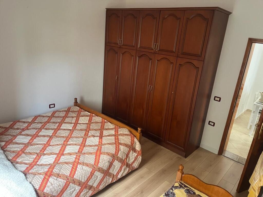 Jepet me qira shtepi private