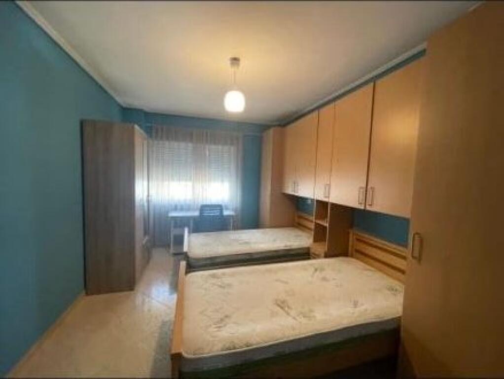 Shitet 2+1 tek Ish Parku