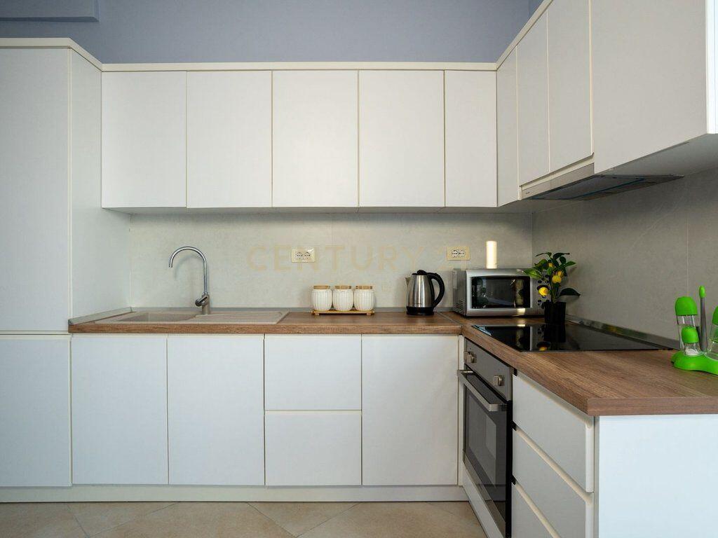 APARTMENT 3+1+2T WITH VERANDA 160 m² – BEACH, DURRES