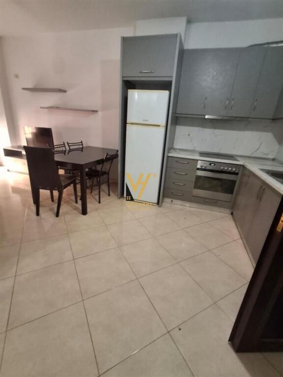 VENDESI APPARTAMENTO 2+1+BLK IN VIA MILTO SOTIR GURA, ASTIR 150.000 EURO