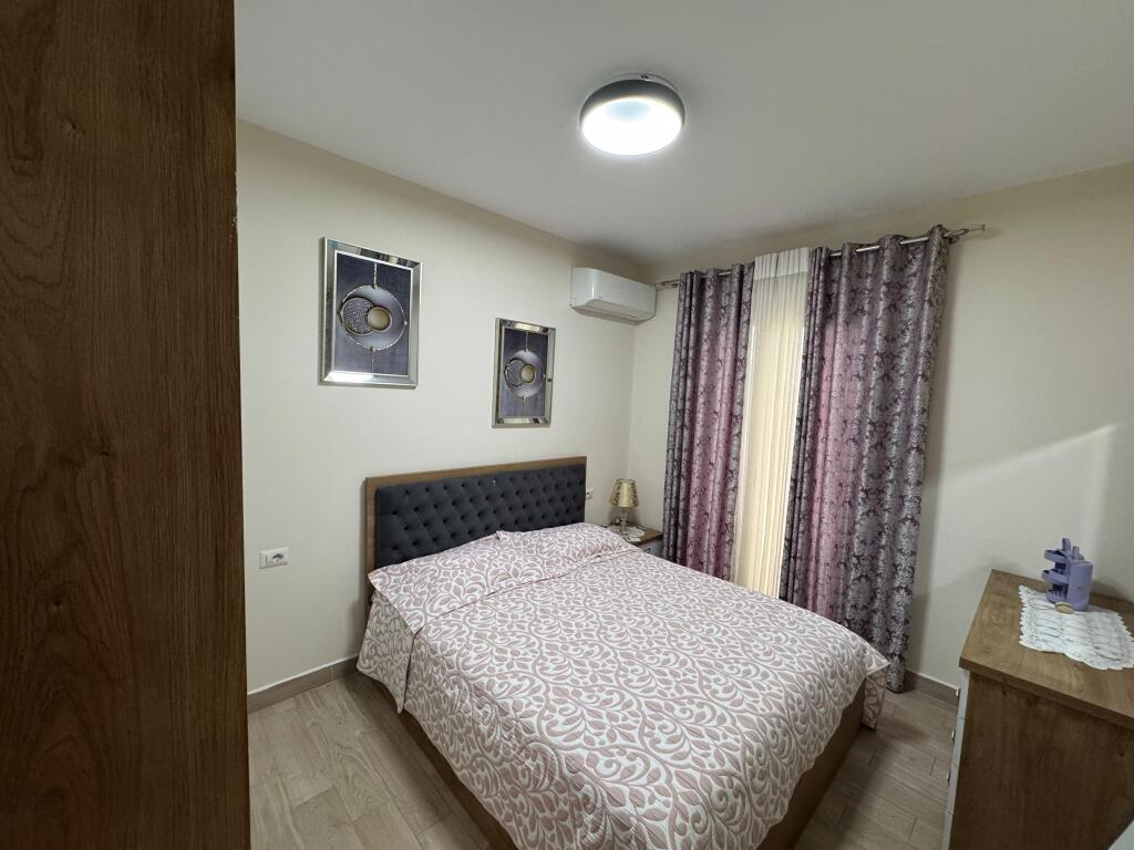 Apartament 1+1 me qira tek 21 dhjetori