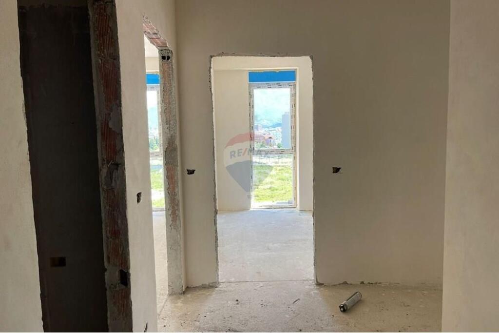 Apartament 2+1+Post parkimi tek Bulevardi Ri!