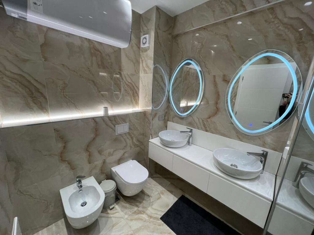 APARTAMENT 2+1 PER QERA TE LIQENI I THATE