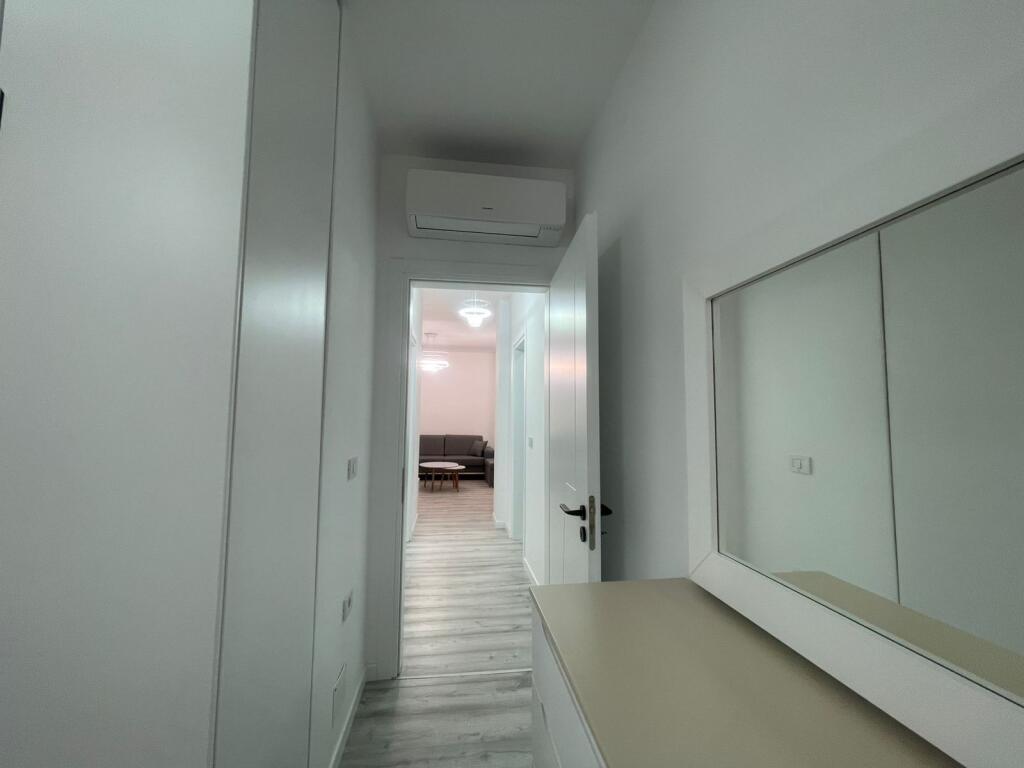 Apartament 2+1+2 plus post parkimi tek artisiti ne Don Bosko