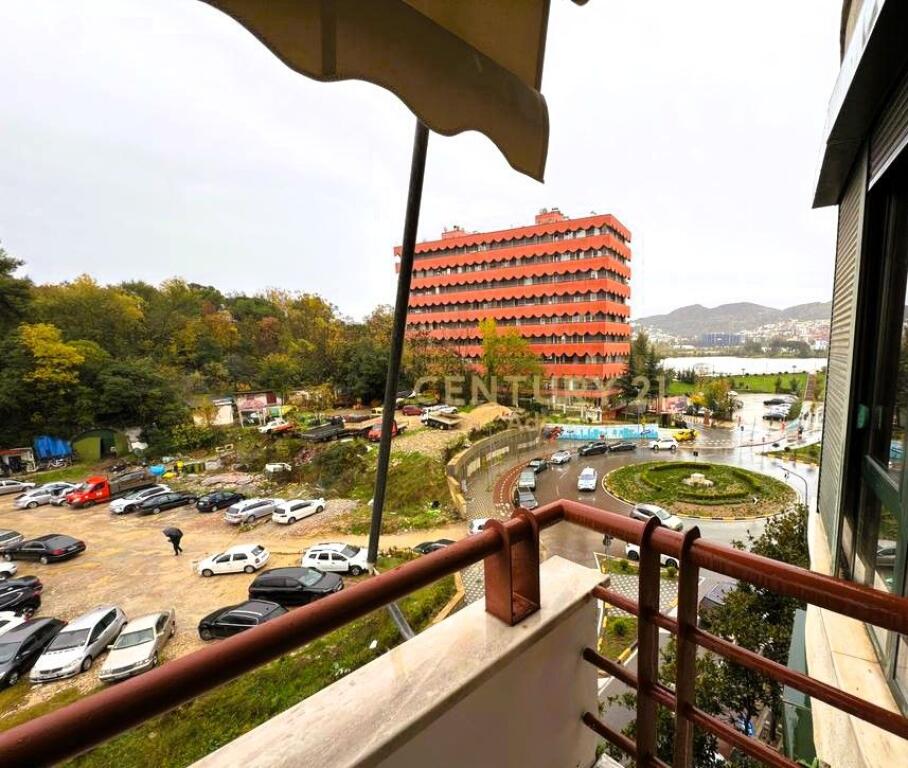 Apartament 2+1+2 prane Kompleksit NOBIS