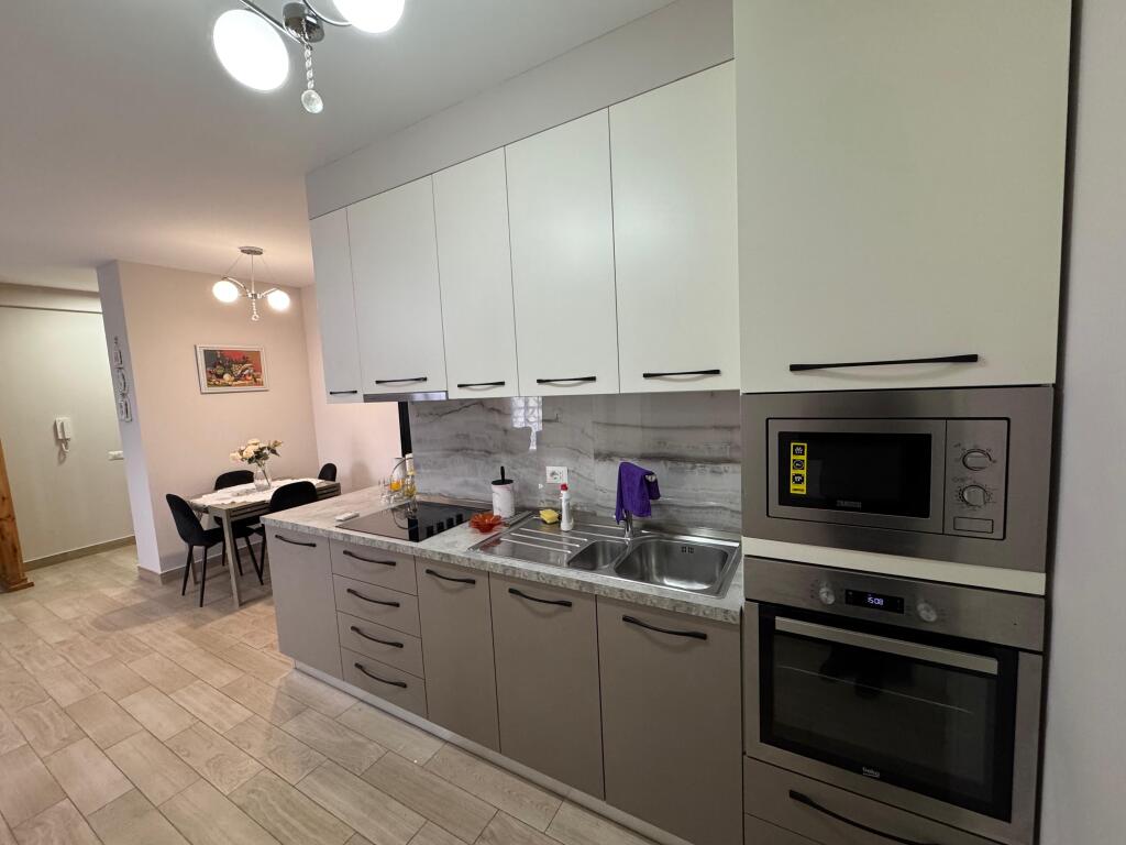 Apartament 1+1 me qira tek 21 dhjetori