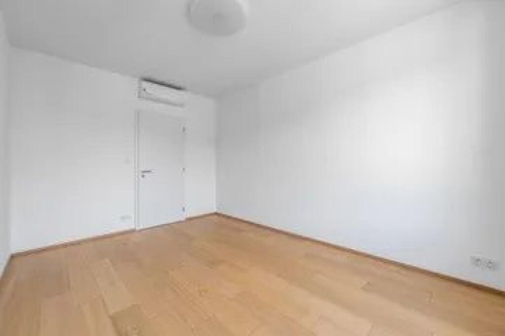 Zyre Me Qera 2+1 ne Astir (ID BZ2748) Tirane