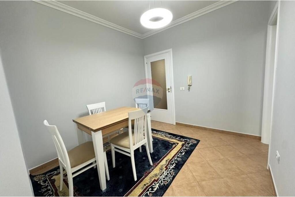 Apartament -2+1 Për Qira - Rruga e Kavajës,