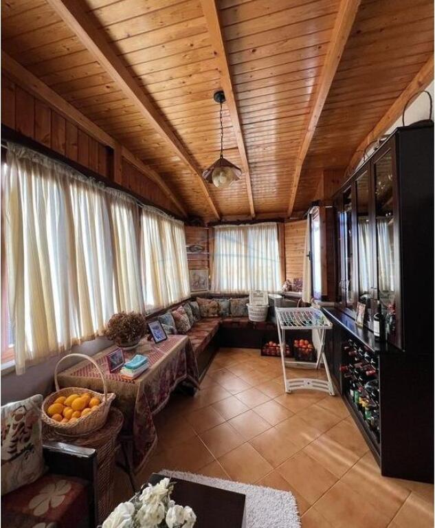 Shitet, Apartament 2+1, Zogu i Zi, Tirana.