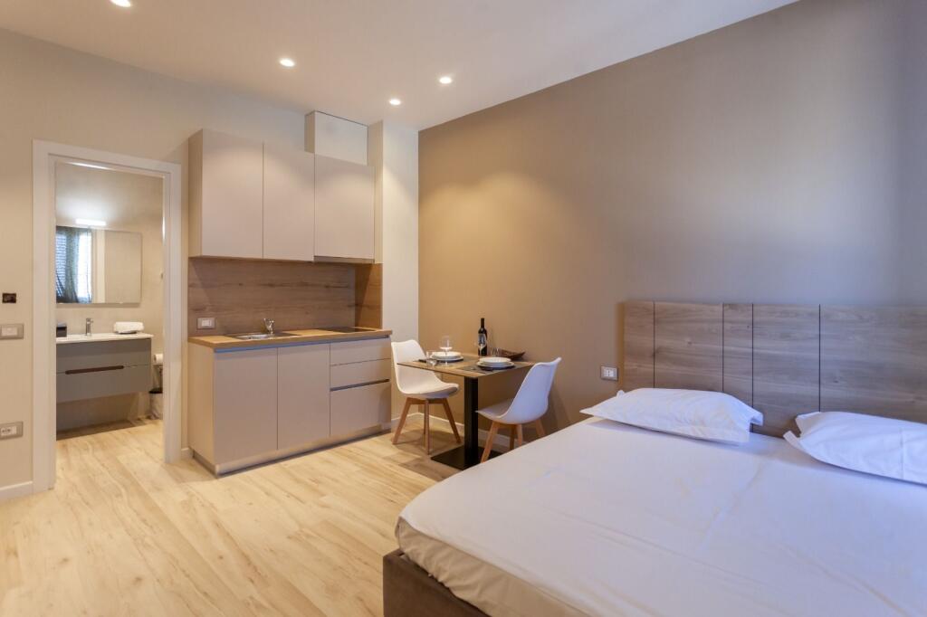 🏠GAZONIERE ME QERA 📍 STACIONI TRRENIT