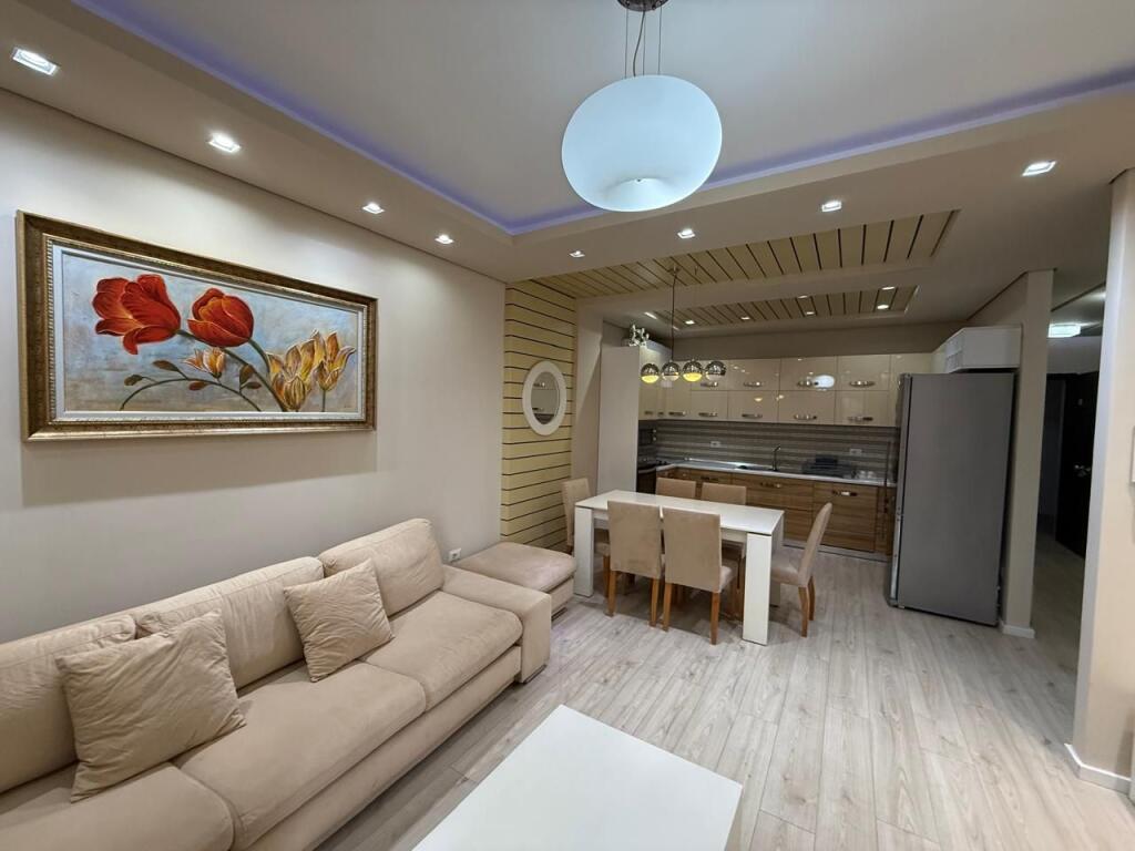 App. 2+1+ Parcheggio in Affitto  📍xhamllik