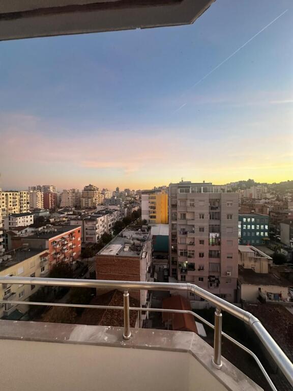 🏡 SHITET APARTAMENT 2+1 + 3 BALKONE POLICIA DURRES