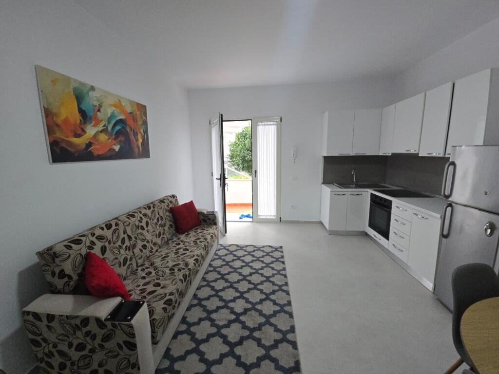 JEPET ME QERA SUPER APARTAMENT 1+1 NE PLEPA DURRES