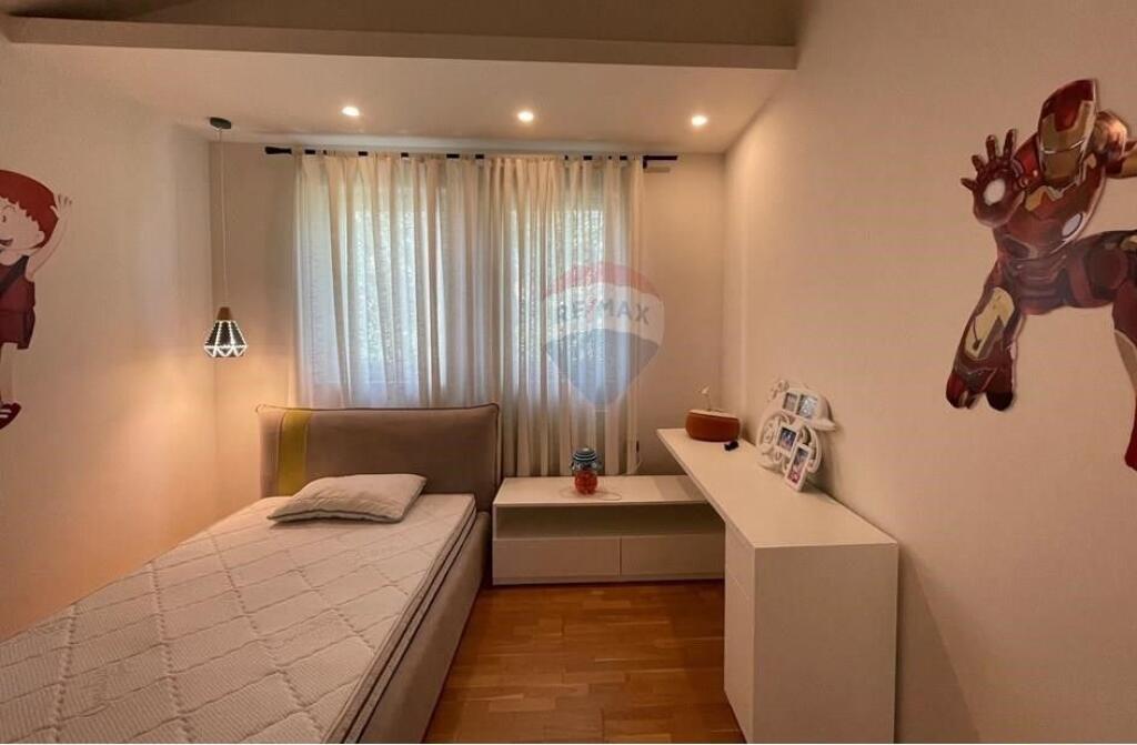 Jepet me Qira Vile Luksoze prane Teg