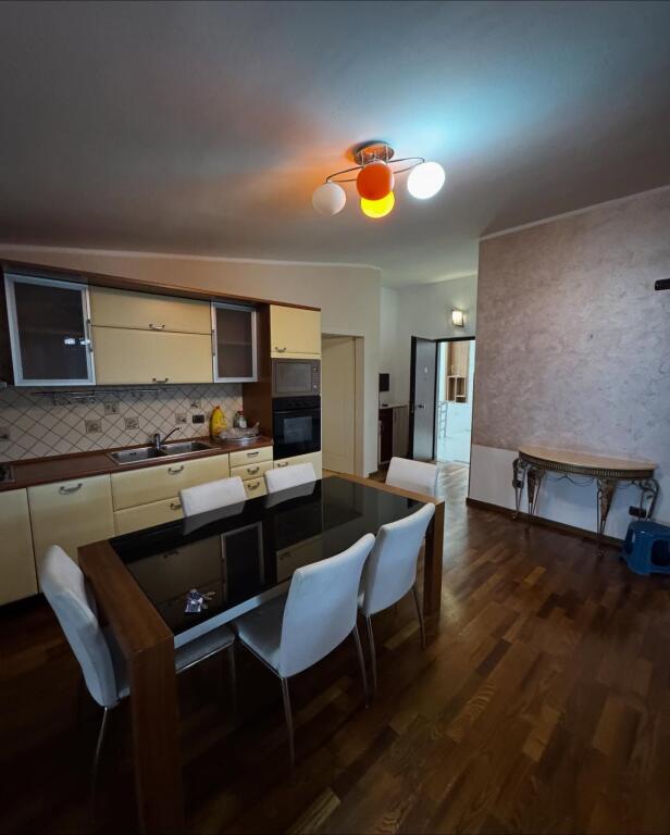💥Shitet apartament 3+1 afer rruges Taulantia,Kavaje💥