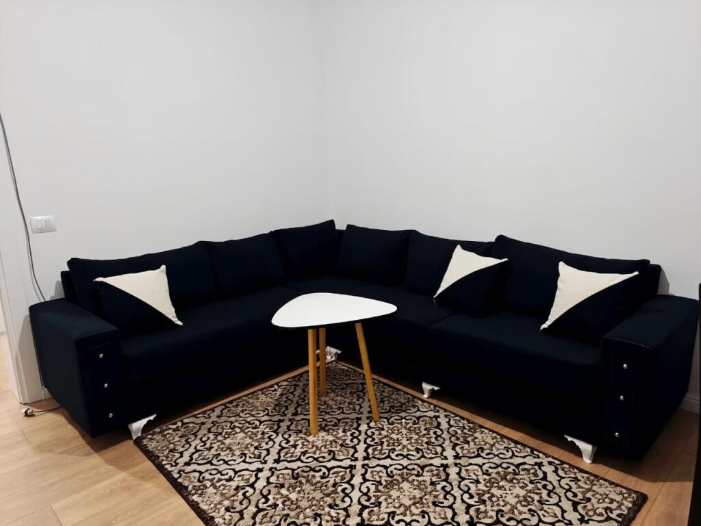 Jepet me qira një apartament komod 2+1, totalisht i mobiluar