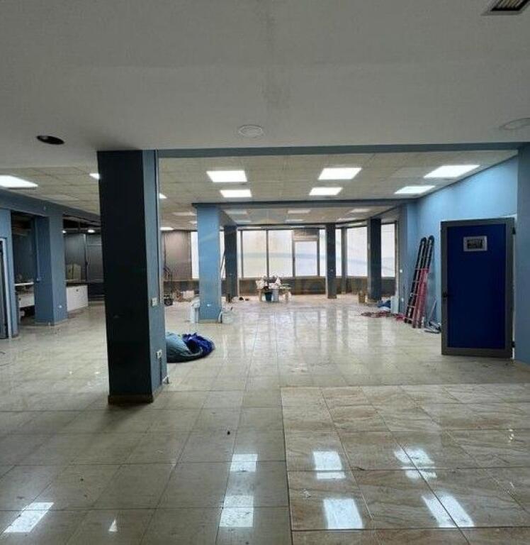 Qera, Ambient Biznesi, Rruga Ferit Xhajko, Tiranë.