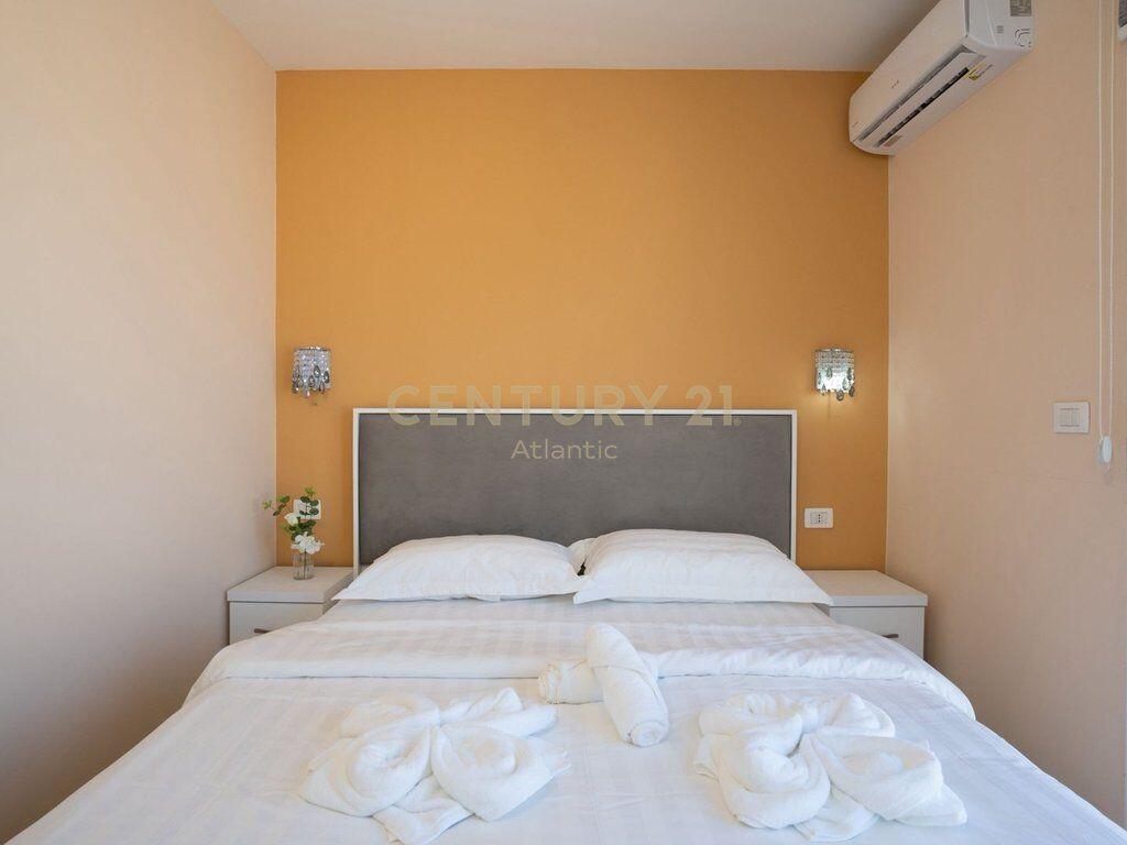 APARTMENT 3+1+2T WITH VERANDA 160 m² – BEACH, DURRES