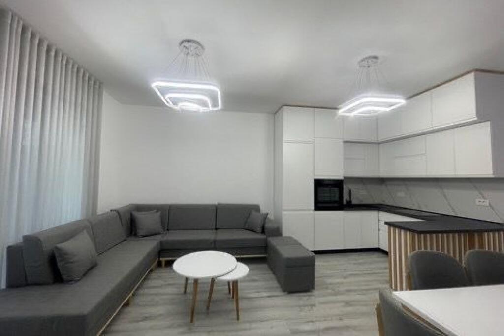 Apartament me qira 2+1 + post parkimi
