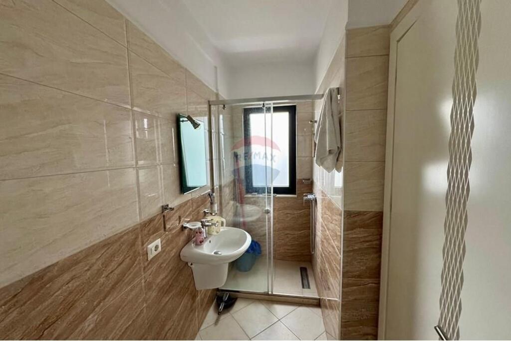 Apartment - For Rent - Frosina Plaku Street, Tirana