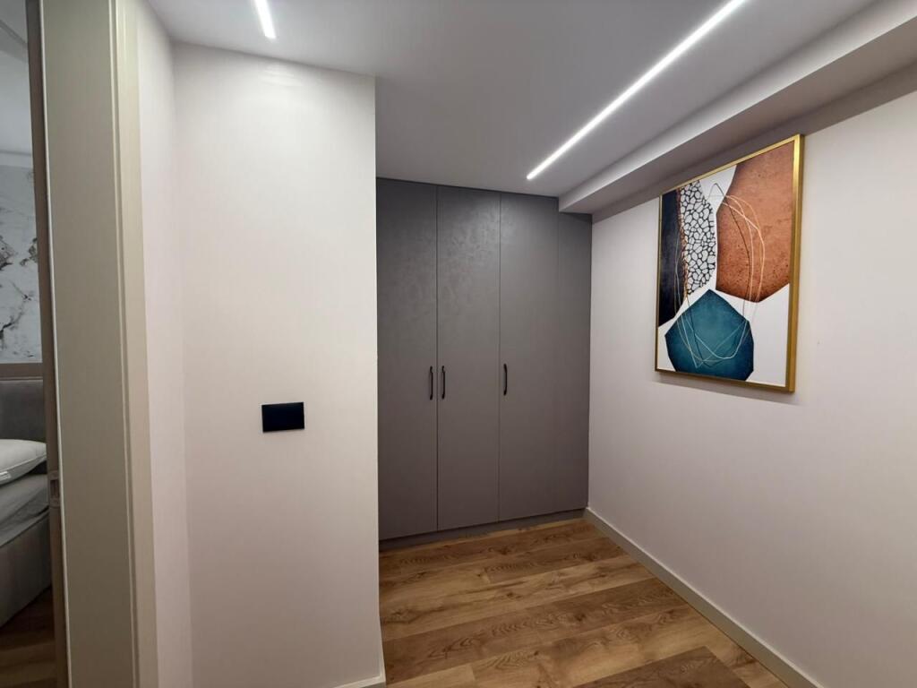 📌 Duplex Modern me Qira – Liqeni i Thatë
