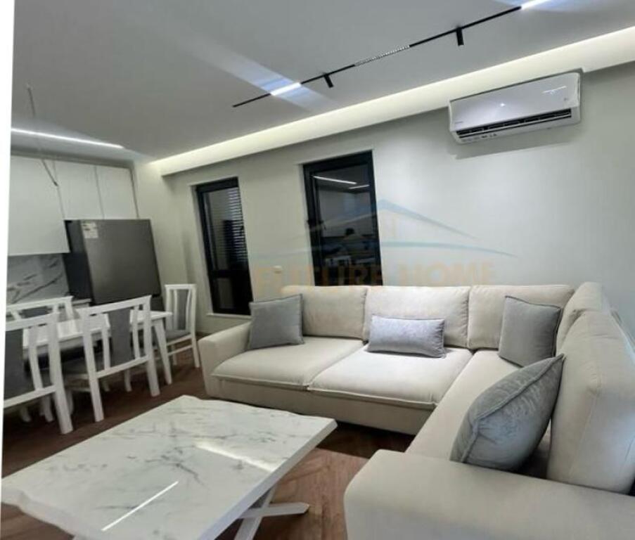 Qera | Apartament 2+1+2 + Post Parkimi | Porcelan, Tiranë