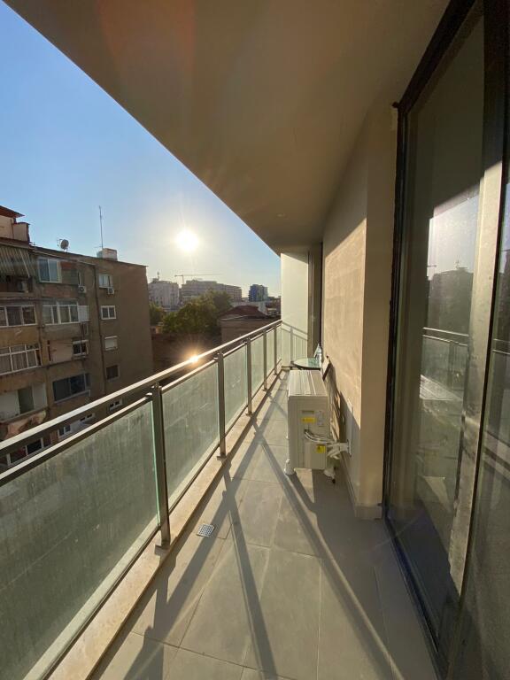 Mine Peza , Ap 1+1 per qera