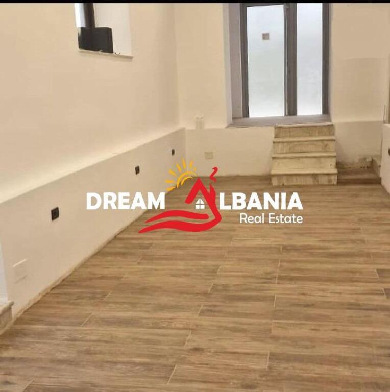Negozio in vendita vicino alla Stazione dei Treni, Tirana(ID 4171449)