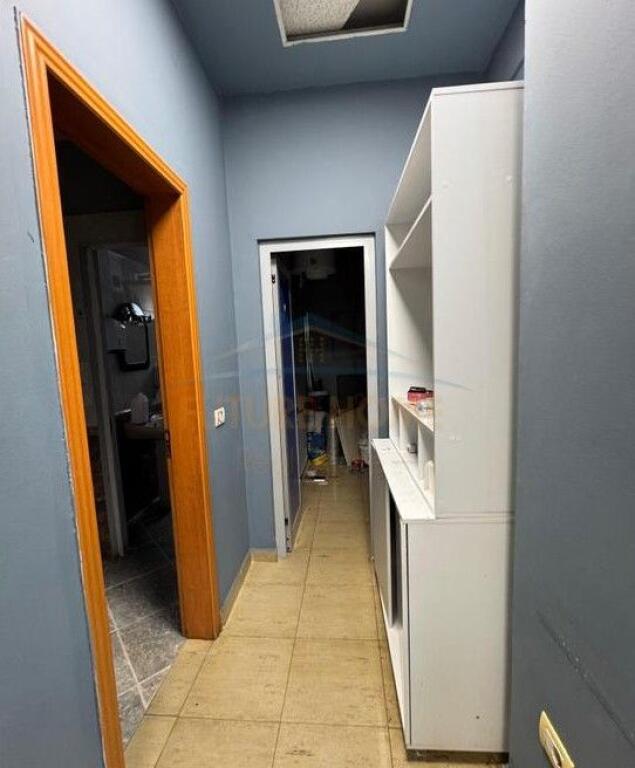 Qera, Ambient Biznesi, Rruga Ferit Xhajko, Tiranë.