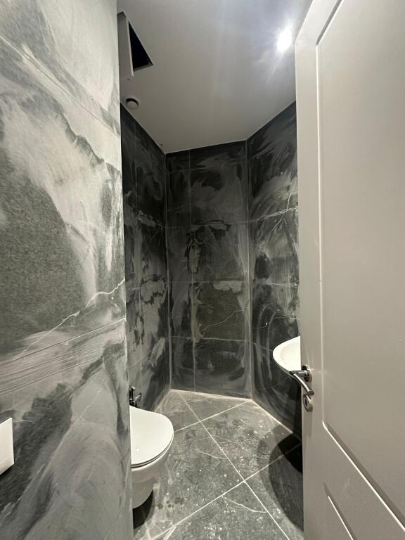 APARTAMENT 2+1 PER SHITJE TEK LAKE VIEW